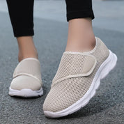 Coppia scarpe ortopediche Valdra pianta larga colore beige