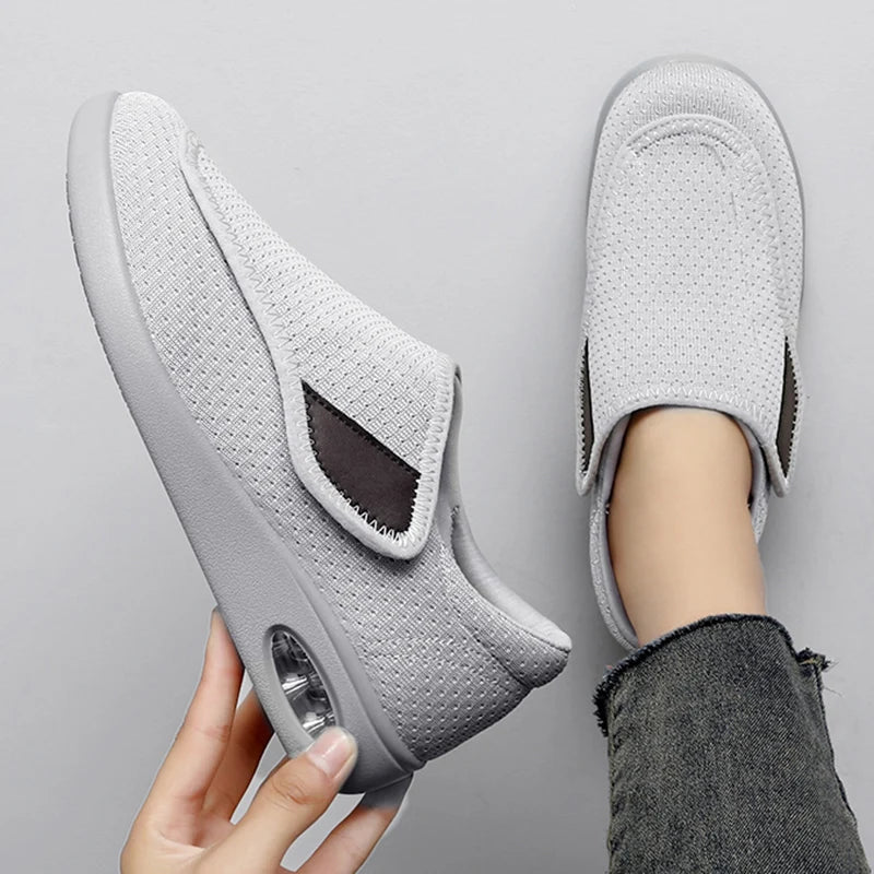Suola leggera e stabile delle scarpe diabetiche Camira per uso giornaliero
