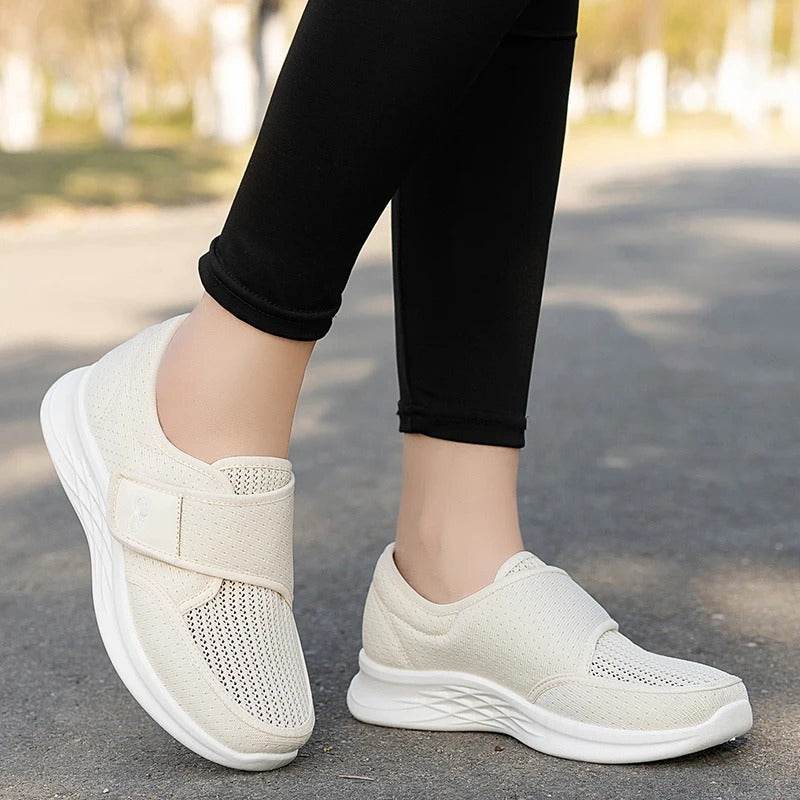 Scarpe ortopediche donna traspiranti con chiusura regolabile vista laterale