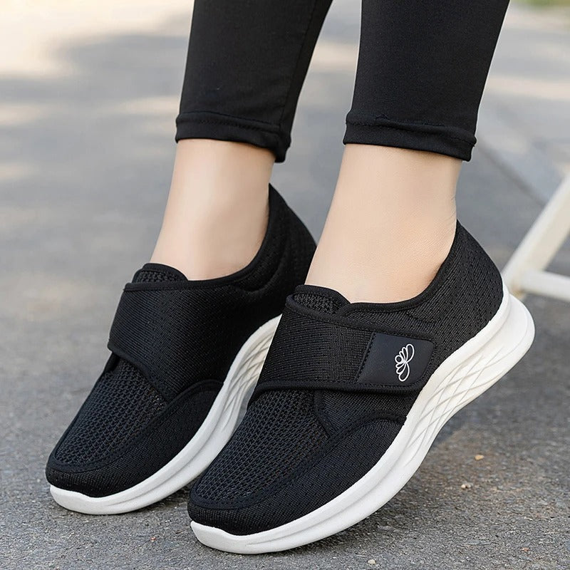 Dettaglio suola ortopedica integrata scarpe donna comfort