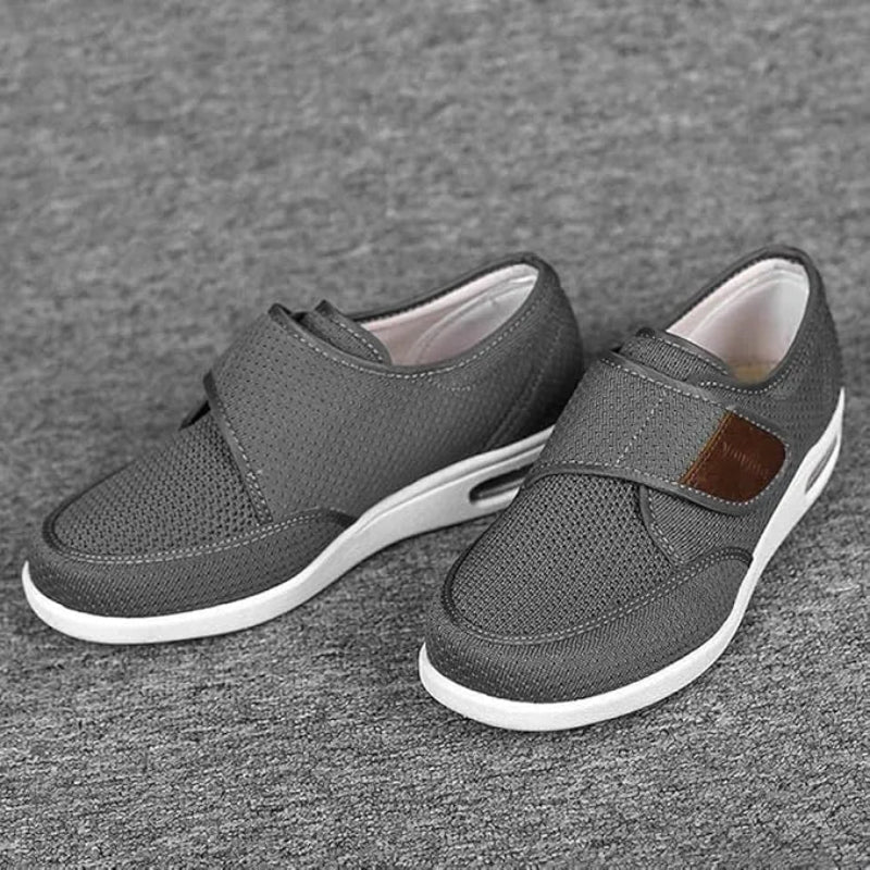 Scarpe ortopediche con tessuto elastico respirante e chiusura a strappo regolabile