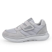 Dettaglio chiusura velcro sneaker ortopedica Velara donna