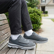 Sneaker ortopedica unisex con punta larga e tomaia ribaltabile, colore grigio