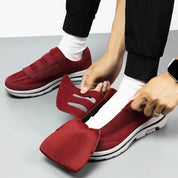 Vista posteriore della sneaker ortopedica unisex con suola leggera