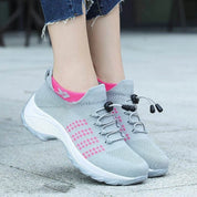 Sneakers Nora con tomaia in mesh elastico traspirante