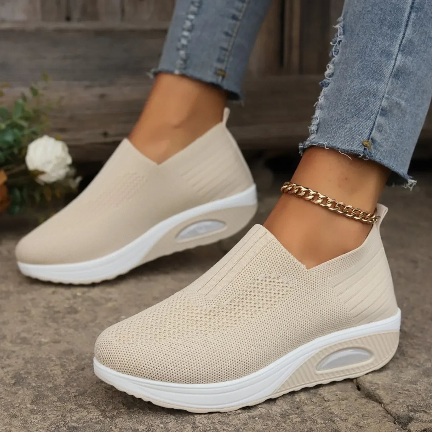 Dettaglio suola strutturata sneakers donna ortopediche antiscivolo