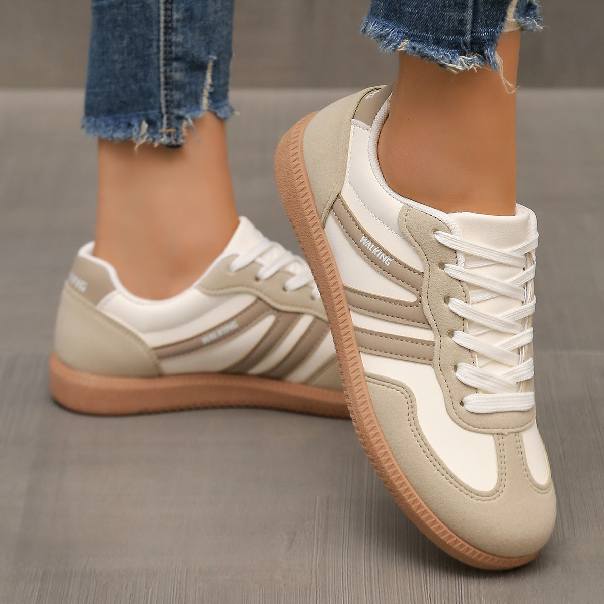 Sneakers ortopediche donna vista laterale suola flessibile antiscivolo