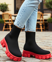Stivale sock boot bianco donna con suola lug chunky e design tonale