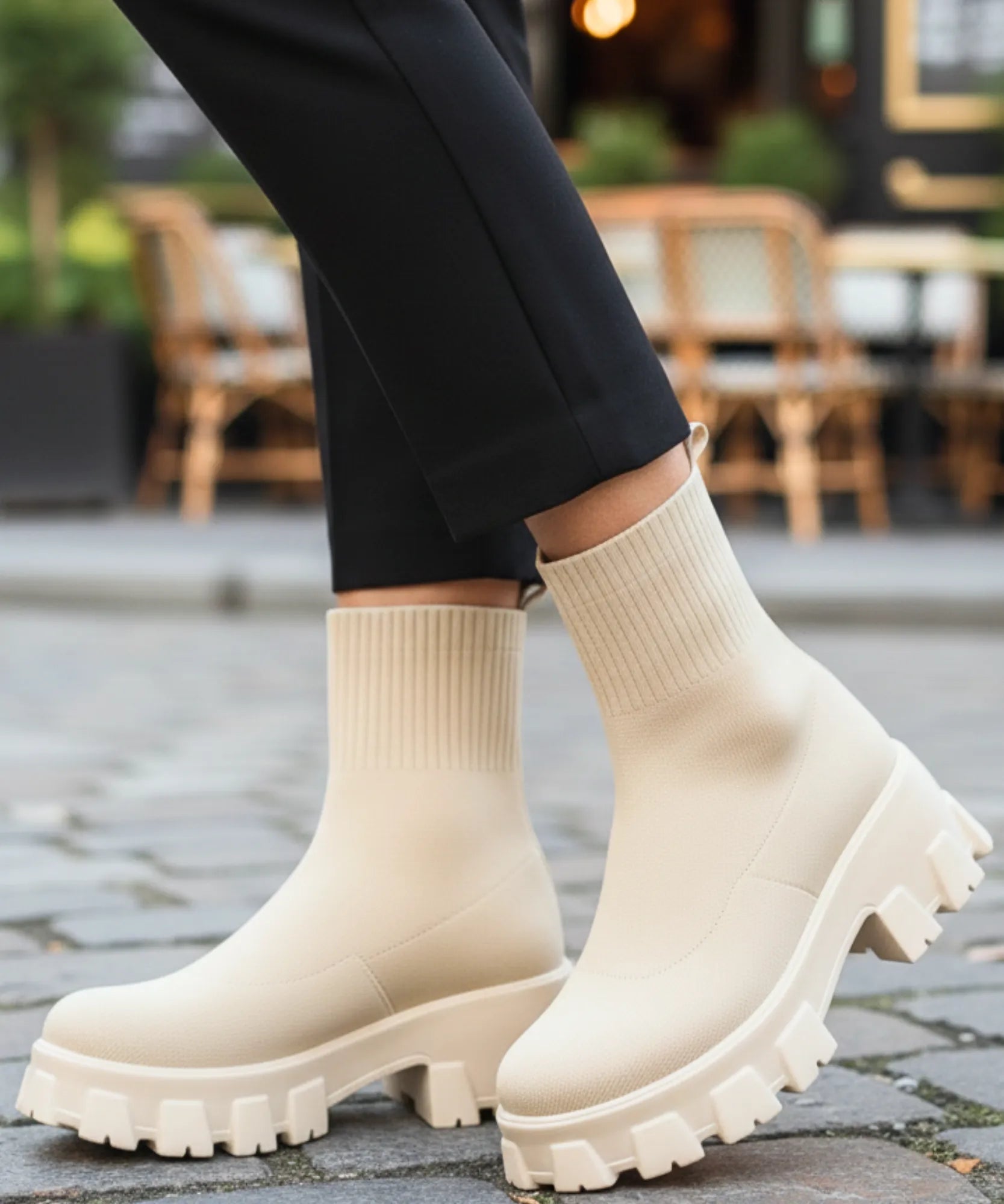 Stivale donna slip-on in maglia ad alta densità, vista frontale