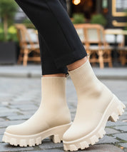 Stivale donna slip-on in maglia ad alta densità, vista frontale