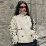 Dettaglio cintura regolabile del trench coat donna Arianna kaki
