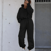 Vista posteriore della tuta jogging donna in cotone con pantalone coordinato