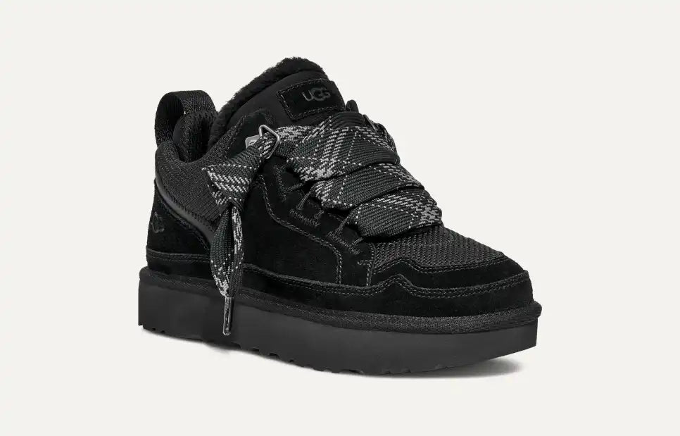UGG Lowmel Sneaker nera con tomaia in scamosciato morbido, vista posteriore