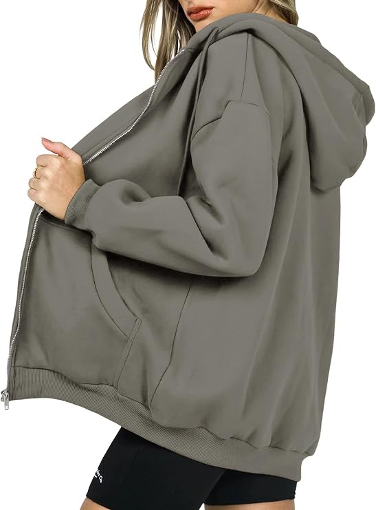 Vista posteriore della felpa oversize Virelle nera con cappuccio